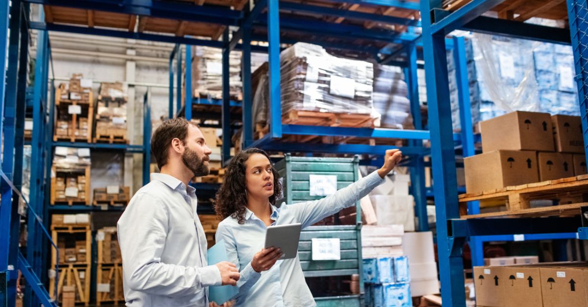 Optimización de almacenes,optimización de espacios en almacenes,estrategias de optimización de almacenes,almacenes,gestión de almacenes,gestión de almacenes e inventarios,gestión de almacenes y control de inventarios