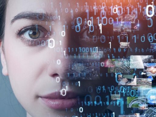 Mujer joven con superposición digital futurista