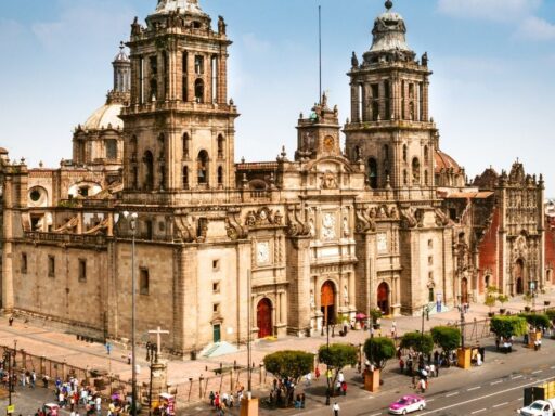 Catedral Metropolitana de México, vista diurna