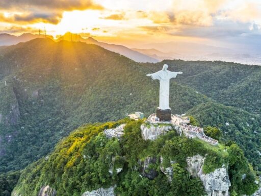 Cristo Redentor al atardecer en Río
